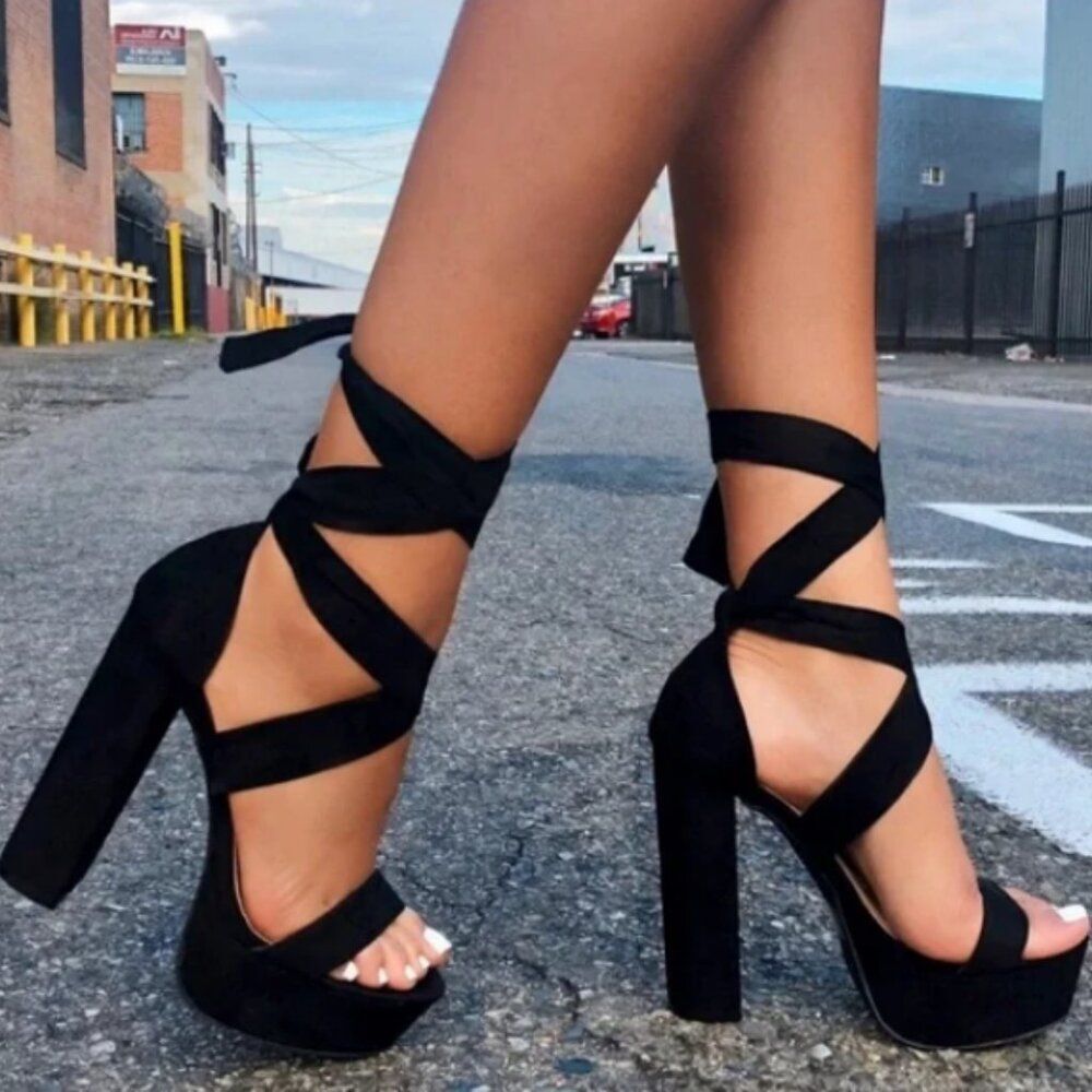 Wild Diva Lounge Black Lace-Up Faux Suede Platform Block Heels Sz 9 NWOT